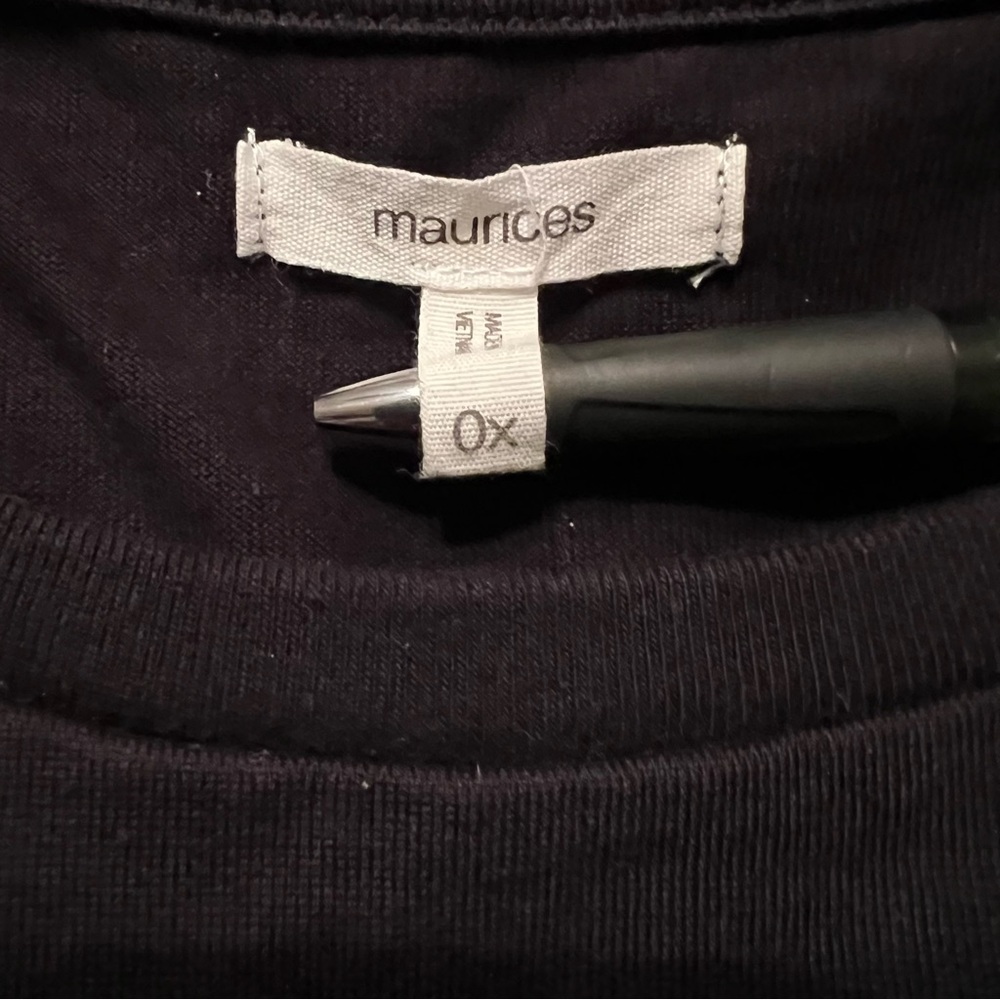 Maurice’s Boxy Black Muscle sleeve‎ T- Shirt Sleeve Top with Padded Shoulders - Picture 4 of 5